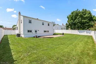 13 Briarwood Dr, Franklin Township, NJ 08873 - Photo 33