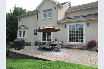 5 Pilgrim Ct, Cedar Grove, NJ 07009 - Photo 3