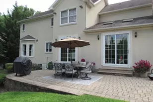 5 Pilgrim Ct, Cedar Grove, NJ 07009 - Photo 3