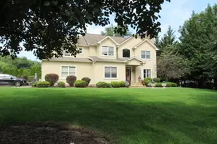 5 Pilgrim Ct, Cedar Grove, NJ 07009 - Photo 1