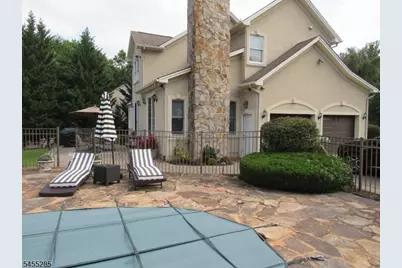 5 Pilgrim Ct, Cedar Grove, NJ 07009 - Photo 5
