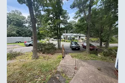 3 Illinois Trl, Hopatcong, NJ 07843 - Photo 9