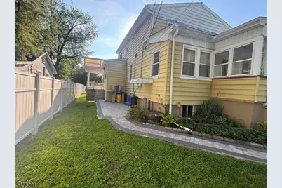 33 Harmon St, Lincoln Park, NJ 07035 - Photo 3