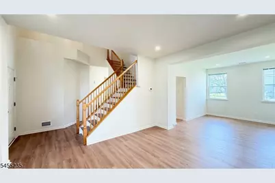 6 Joanne Ct, Bridgewater, NJ 08807 - Photo 5