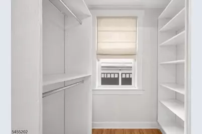 7 Laurel Pl, East Rutherford, NJ 07073 - Photo 9
