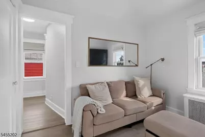 7 Laurel Pl, East Rutherford, NJ 07073 - Photo 21