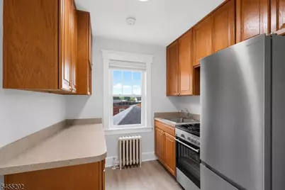 7 Laurel Pl, East Rutherford, NJ 07073 - Photo 23