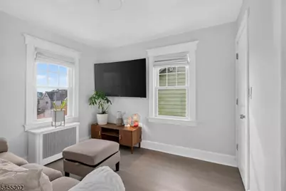 7 Laurel Pl, East Rutherford, NJ 07073 - Photo 19