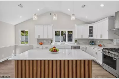 74 Chatham Ter, Clifton, NJ 07013 - Photo 11