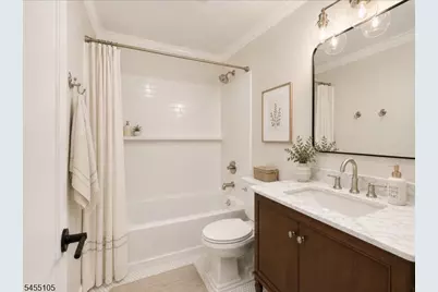 135 Washington Ave, West Caldwell, NJ 07006 - Photo 9