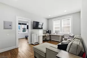 27 Lindsley Pl, East Orange, NJ 07018 - Photo 7