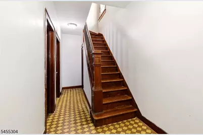 27 Lindsley Pl, East Orange, NJ 07018 - Photo 5