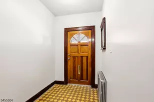 27 Lindsley Pl, East Orange, NJ 07018 - Photo 3