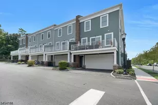 62 Parkside Ln, Teaneck Township, NJ 07666 - Photo 37