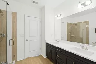 62 Parkside Ln, Teaneck Township, NJ 07666 - Photo 23