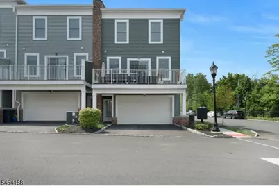 62 Parkside Ln, Teaneck Township, NJ 07666 - Photo 33