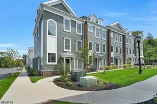 62 Parkside Ln, Teaneck Township, NJ 07666 - Photo 1
