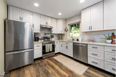 4 Glen Rd, Vernon, NJ 07422 - Photo 9
