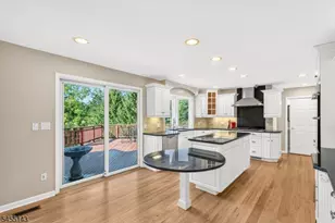 6 Heather Hill Way, Mendham, NJ 07945 - Photo 13