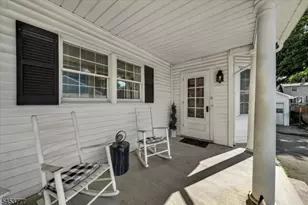 28 Leary Ave, Bloomingdale, NJ 07403 - Photo 9