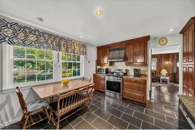 28 Leary Ave, Bloomingdale, NJ 07403 - Photo 17