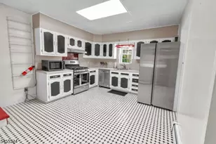 90 Cedar St, Ridgefield, NJ 07660 - Photo 13
