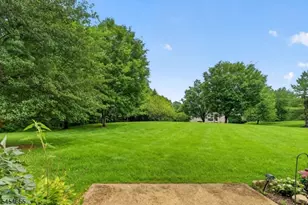 416 Homestead Ct, Lopatcong Township, NJ 08886 - Photo 21