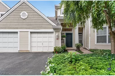 416 Homestead Ct, Lopatcong Township, NJ 08886 - Photo 1