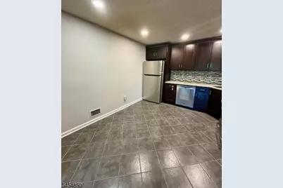 36 Fisher Dr, Franklin Township, NJ 08823 - Photo 7