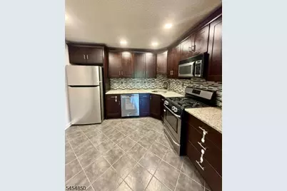 36 Fisher Dr, Franklin Township, NJ 08823 - Photo 9