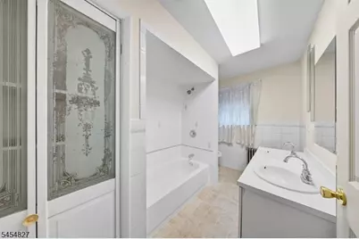 1871 W 4th St, Piscataway Township, NJ 08854 - Photo 15