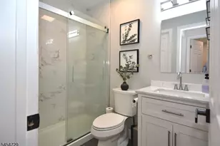 816 Spruce Hills Dr, Glen Gardner, NJ 08826 - Photo 5