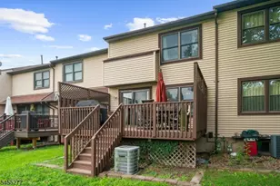 35 Chelsea Cir, Raritan Township, NJ 08822 - Photo 25