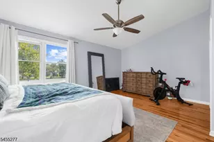 35 Chelsea Cir, Raritan Township, NJ 08822 - Photo 15