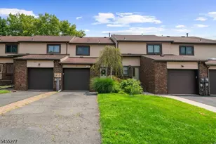 35 Chelsea Cir, Raritan Township, NJ 08822 - Photo 1