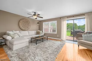 35 Chelsea Cir, Raritan Township, NJ 08822 - Photo 5