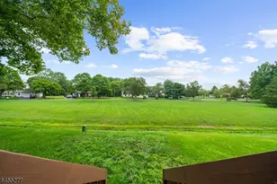 35 Chelsea Cir, Raritan Township, NJ 08822 - Photo 23