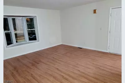 26 Cambridge St, East Orange, NJ 07018 - Photo 9