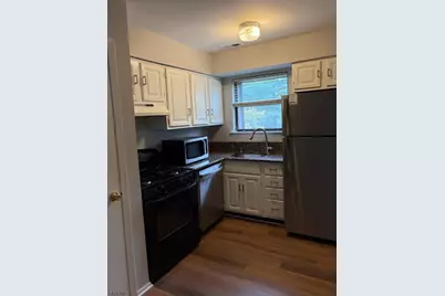 806 Yorkshire Dr, Raritan Township, NJ 08822 - Photo 3
