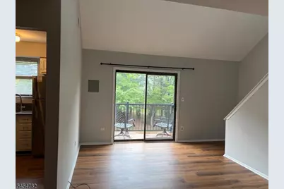 806 Yorkshire Dr, Raritan Township, NJ 08822 - Photo 7