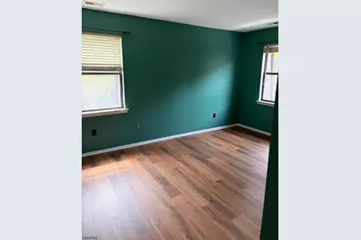 806 Yorkshire Dr, Raritan Township, NJ 08822 - Photo 11