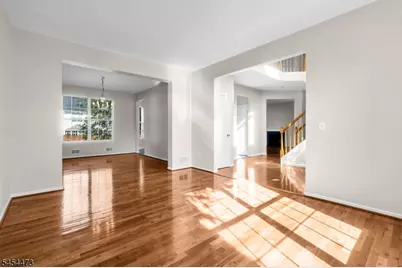 10 Sutton Ct, Bridgewater, NJ 08807 - Photo 9