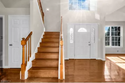 10 Sutton Ct, Bridgewater, NJ 08807 - Photo 5