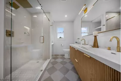 16 Norman Ave, Clifton, NJ 07013 - Photo 19