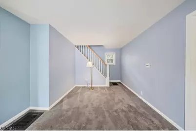 926 N Washington Ave, Green Brook Township, NJ 08812 - Photo 9