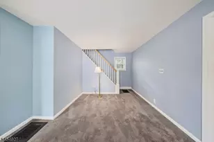 926 N Washington Ave, Green Brook Township, NJ 08812 - Photo 9