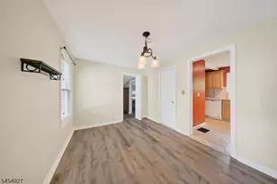 926 N Washington Ave, Green Brook Township, NJ 08812 - Photo 13