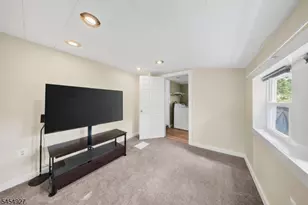 926 N Washington Ave, Green Brook Township, NJ 08812 - Photo 19