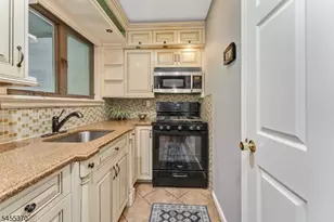705 Clark Cir, Raritan Township, NJ 08822 - Photo 5