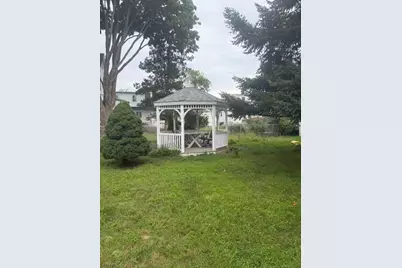 67 Oakland Ave, Edison, NJ 08817 - Photo 13